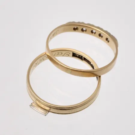 Diverse defekt guld, 18K, vikt 2,74g.