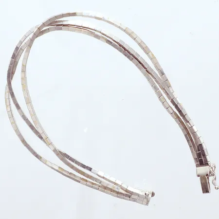 Armband vitguld, längd 19cm, bredd 6,4mm, defekt, 18K Vikt: 20,6 g