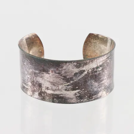 Armband stelt, längd ca 6.5 cm. Vikt: 28,7 g