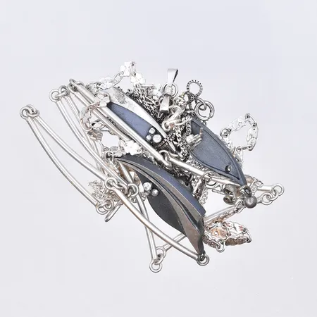 Diverse silver, 830/1000. Vikt: 38,6 g