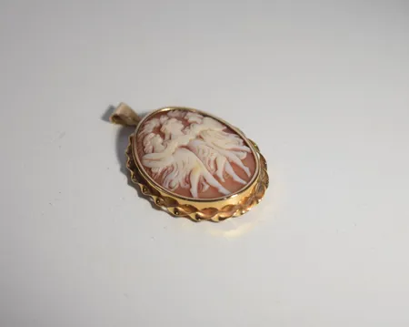 Hänge Camé, Längd 3,5 cm, 18k Vikt: 3,5 g