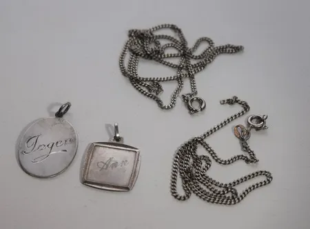 2hängen /halsb silver Vikt: 10,6 g