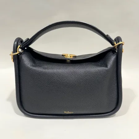 Väska Mulberry Small Leighton Bag, svart läder, beslag i gulmetall, mått ca 25x21x12cm, dustbag, bruksslitage, inga övriga tillbehör