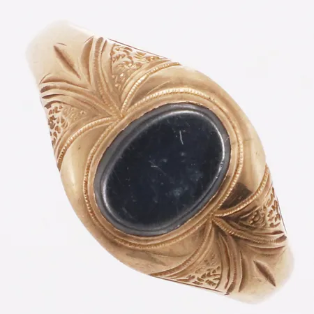 Ring, troligen Hematit, stl 16½, bredd 1,9-10mm, Guldvaruaktiebolaget G. Dahlgren & Co Ab, år 1961, skev, defekt, 18K Vikt: 2 g