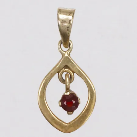 Hänge, röd sten, längd 18mm inkl ögla, bredd 8,7mm, förgyllt, 835/1000 silver Vikt: 0,5 g