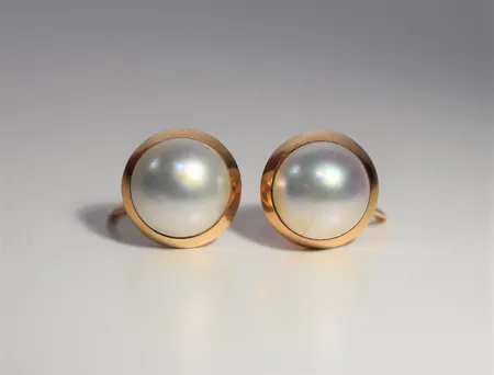 Ett örhängen, mabépärla , bredd13, 13mm Vikt: 6,6 g