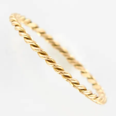 Ring, tvinnad modell, stl 17½, bredd ca 1mm, 18K Vikt: 0,7 g