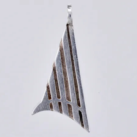 Hänge längd ca 28mm, bredd ca 1-14mm, Maria Elmqvist Guld & Silver 2005, GSR, 925/1000 silver Vikt: 4,4 g