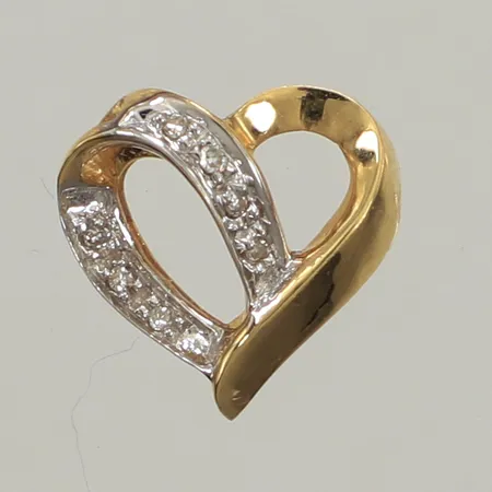 Hänge hjärta, diamanter 5x ca 0,005ct, längd 12,5mm, bredd 13mm, 18K  Vikt: 1,4 g