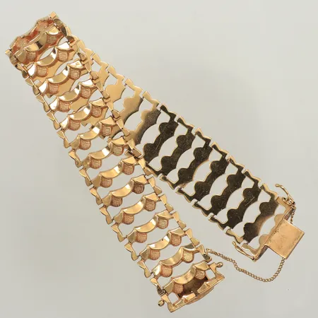 Armband, längd ca 19cm, bredd 17,6mm, säkerhetskedja, 18K Vikt: 26,4 g