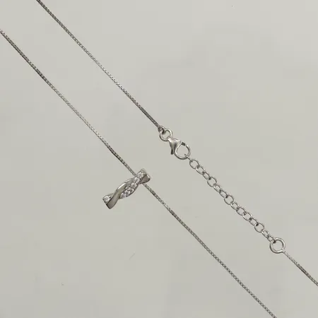 Kedja Venezia, längd 45cm, bredd 0,7mm, hänge, vita stenar, längd 13mm, bredd 3,6mm, silver 925/1000 Vikt: 2 g