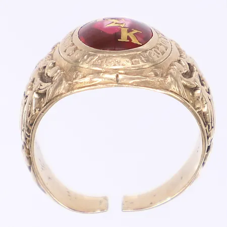 Ring med röd sten, stl 21, bredd 3-20mm, klippt/defekt, 10K Vikt: 16,3 g