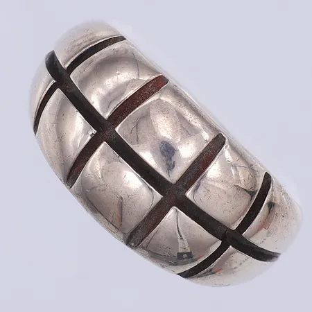 Ring, mönstrad, stl 22, 925/1000 Vikt: 16,3 g