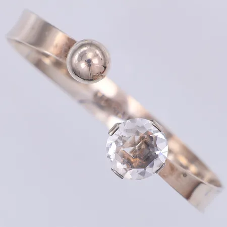 Armband, bergkristall, stelt, 55 x 70mm, bredd 4-11mm, stenen 16mm, Alton år 1967, 830/1000 silver Vikt: 24 g