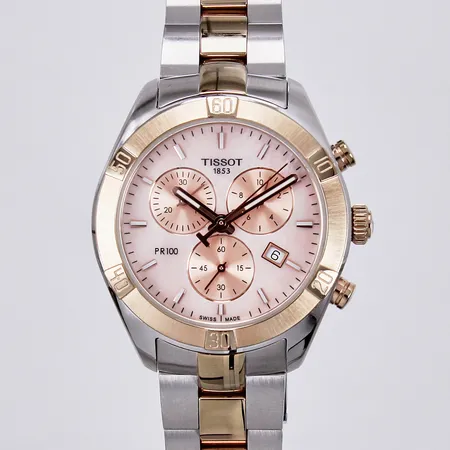 Armbandsur Tissot PR100, quartz, stål boett och länk, refnr: T101917A, serienr. F27 YLB G7V, chronograf, pärlemorurtavla, repor på lås, i behov utav batteribyte, Ø36mm, inga tillbehör