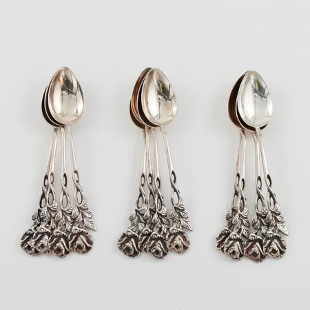Skedar 12 st "Rosen", GEWE Malmö, längd ca 11 cm, silver. Vikt: 131 g