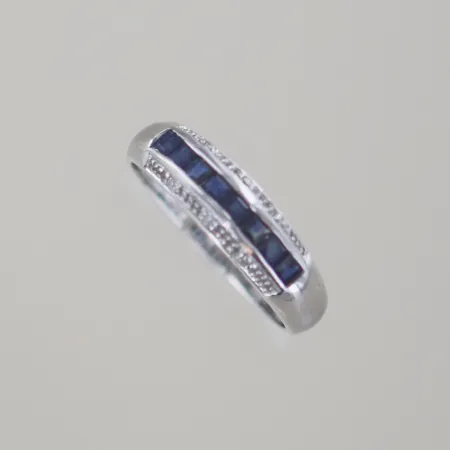Ring brilj/safir , Ø 17,25 mm, 9K Vikt: 2,1 g