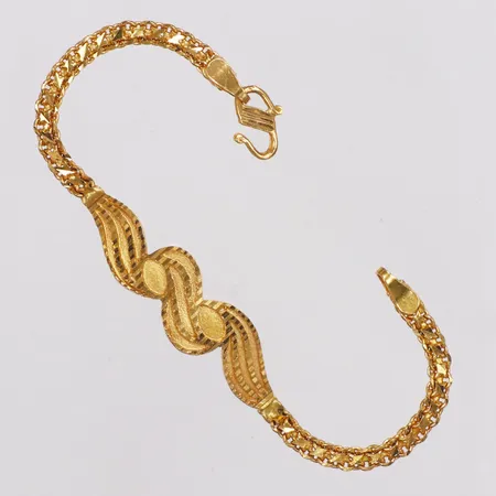 Barnarmband, 13,5cm, bredd 3-9mm, s-lås, 22K  Vikt: 6,2 g