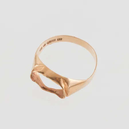 Trasigt guld, 18k. Vikt: 2,1 g