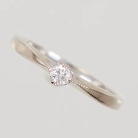 Ring, stl 15½, bredd 1,6-3,3mm, diamant 1x0,10ct enligt gravyr, bör omrodieras, vitguld, GHA, 18K,  Vikt: 2,1 g