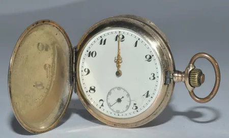 Savonett  guldplätterad "PLAQUÉ 10 ANS"  10 års garanti på plätteringen    Boettnummer 240368  Diameter 50,64mm  tjocklek 11,50 mm Vikt: 0 g