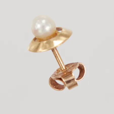 Udda örhänge med pärla, Ø7,8mm, stift, 18K,  Vikt: 0,6 g