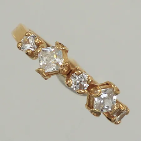 Ring vita stenar, stl 14¾, bredd 4,6mm, GHA, 18K  Vikt: 1 g