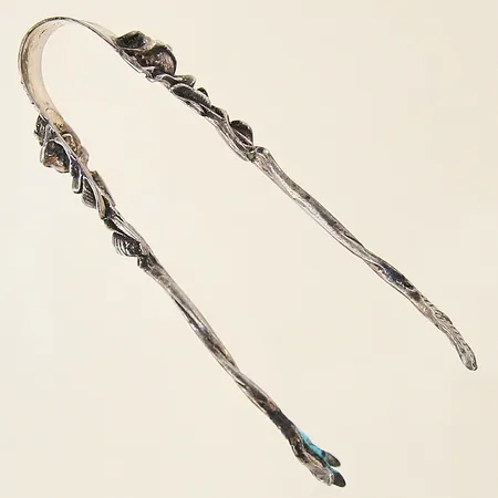 Sockertång med dekor, längd 8cm, svensk importstämpel, silver 830/1000 Vikt: 14,5 g