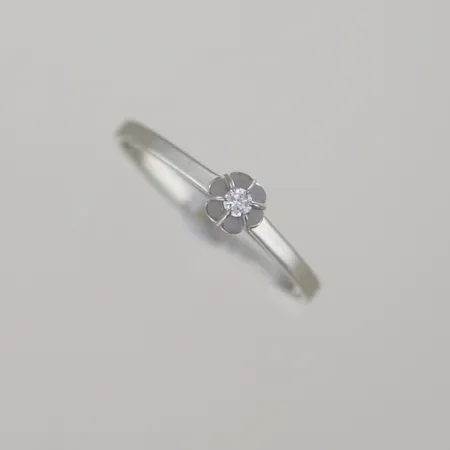 Ring brilj 0,04ct , Ø 18,5 mm , 18K Vikt: 1,7 g