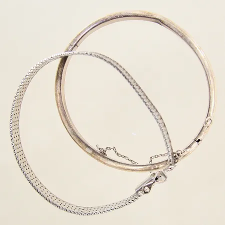 2 Armband, skeva, silver 925/1000 Vikt: 24,2 g