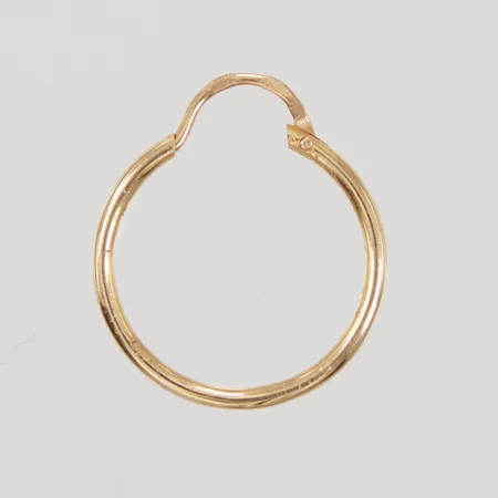 Udda örhänge, creol, Ø21,2mm, bredd 1,7mm, aningen skev, 18K,  Vikt: 1 g