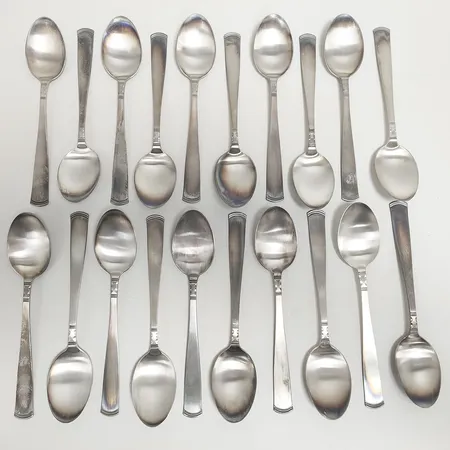 Tjugo skedar, Rosenholm, längd ca 18,2cm, besticklinda, 830/1000 silver Vikt: 820 g