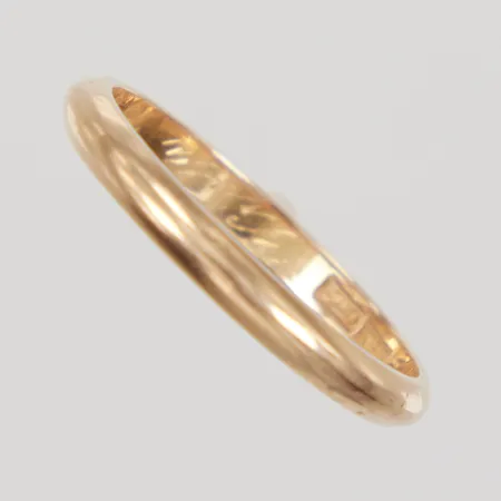 Ring, stl 22½, bredd 3,1mm, gravyr, 18K,  Vikt: 5,3 g
