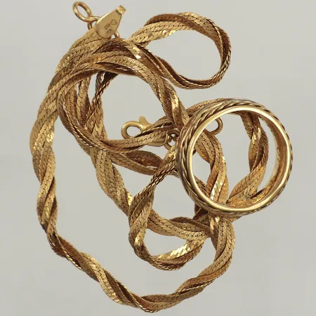 Kedja flätat, längd 44cm, ring stl 17, defekt, gravyr, 18K Vikt: 18,9 g
