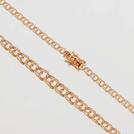 Collier Bismarck, längd ca 42 cm, bredd 3.1-5 mm, 18k. Vikt: 7,8 g