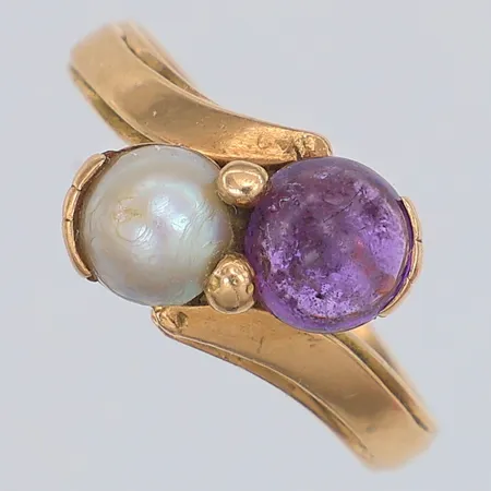 Ring, ametist & mabépärla, stl 17¼, Stigbert för Engelbert år 1956, 18K Vikt: 3,7 g