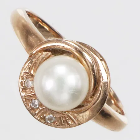 Ring, odlade pärla, vita stenar, stl 17½, skev, 14K Vikt: 3,3 g