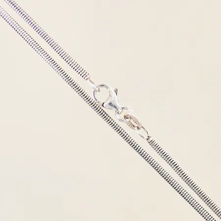 Kedja ormlänk, längd: 43,5cm, bredd: 1,7mm, något skev, silver 925/1000 Vikt: 6,4 g