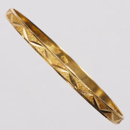 Barnarmring, mönstrad, ca Ø48mm, bredd 3,2mm, 21K  Vikt: 5,5 g
