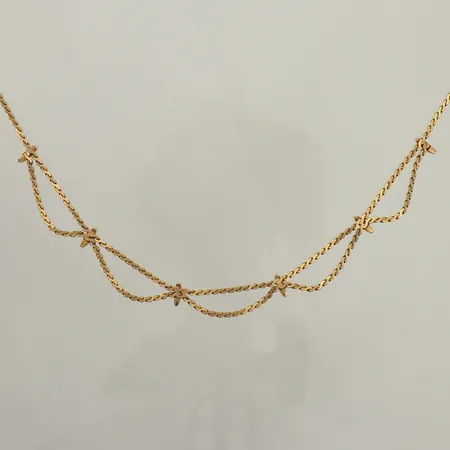 Collier, längd 43,5cm, bredd 1,8-8mm, 18K  Vikt: 15,4 g