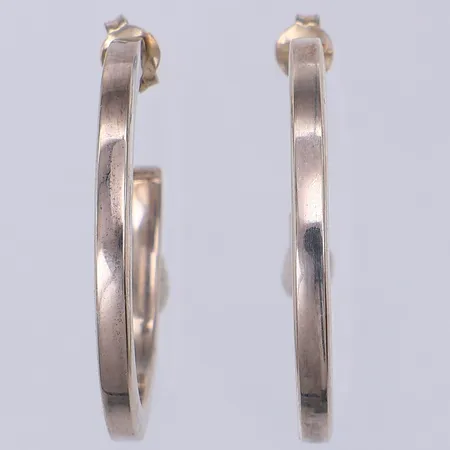Ett par örhängen, 30mm, bredd 3mm, 925/1000 silver Vikt: 4,6 g