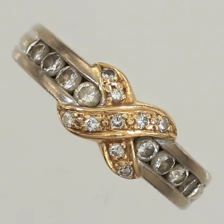 Ring, briljantslipade diamanter 0,55ctv enligt gravyr, stl 17¾, bredd 3,7-7,1mm, vitguld/rödguld, 18K Vikt: 7 g