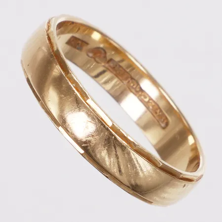 Ring, slät, stl 20½, bredd 4,9mm, Ceson år 1971, gravyr, 18K  Vikt: 5,9 g