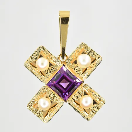Hänge med 4 odlade pärlor Ø4 mm, och lila sten, längd 32 mm, bredd 22 mm, 18K. Vikt: 3,7 g