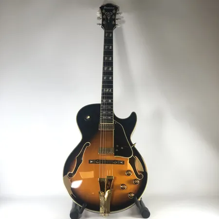 Gitarr, halvakustisk Ibanez GB10SE-BS 5B-0, George Benson,/ PW 8091288, Made In Indonesia, fodral, smärre slitage Skickas med postpaket.