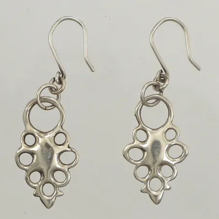 Ett par örhängen, längd 45mm, bredd 15mm, 925/1000 silver Vikt: 4,6 g