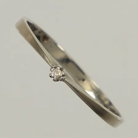 Ring diamant 0,01ct, stl 16½, bredd 1,8mm, 14K Vikt: 0,9 g