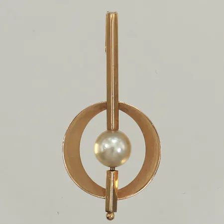 Hänge, odlad pärla, längd ca 33mm, bredd 15,3mm, skev, 18K Vikt: 1,5 g