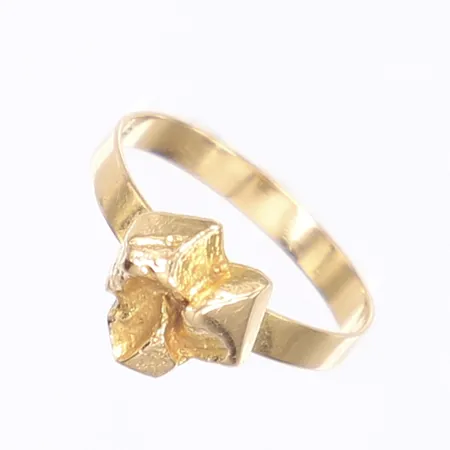 Ring, stl 17, bredd 2-10mm, svensk kontrollstämpel 1988, 18K Vikt: 2,1 g