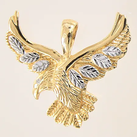 Hänge Örn med diamant ca 0,005ct, 20x23mm, GHA, vitguldsdetaljer, 18K  Vikt: 2,9 g